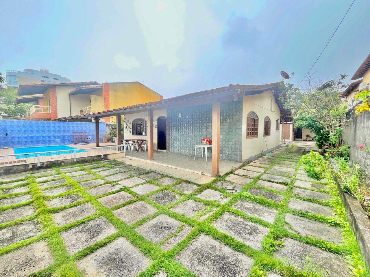 Casa à venda no ENSEADA AZUL: Casa de 3 quartos à venda na Enseada Azul, Guarapari Es.
