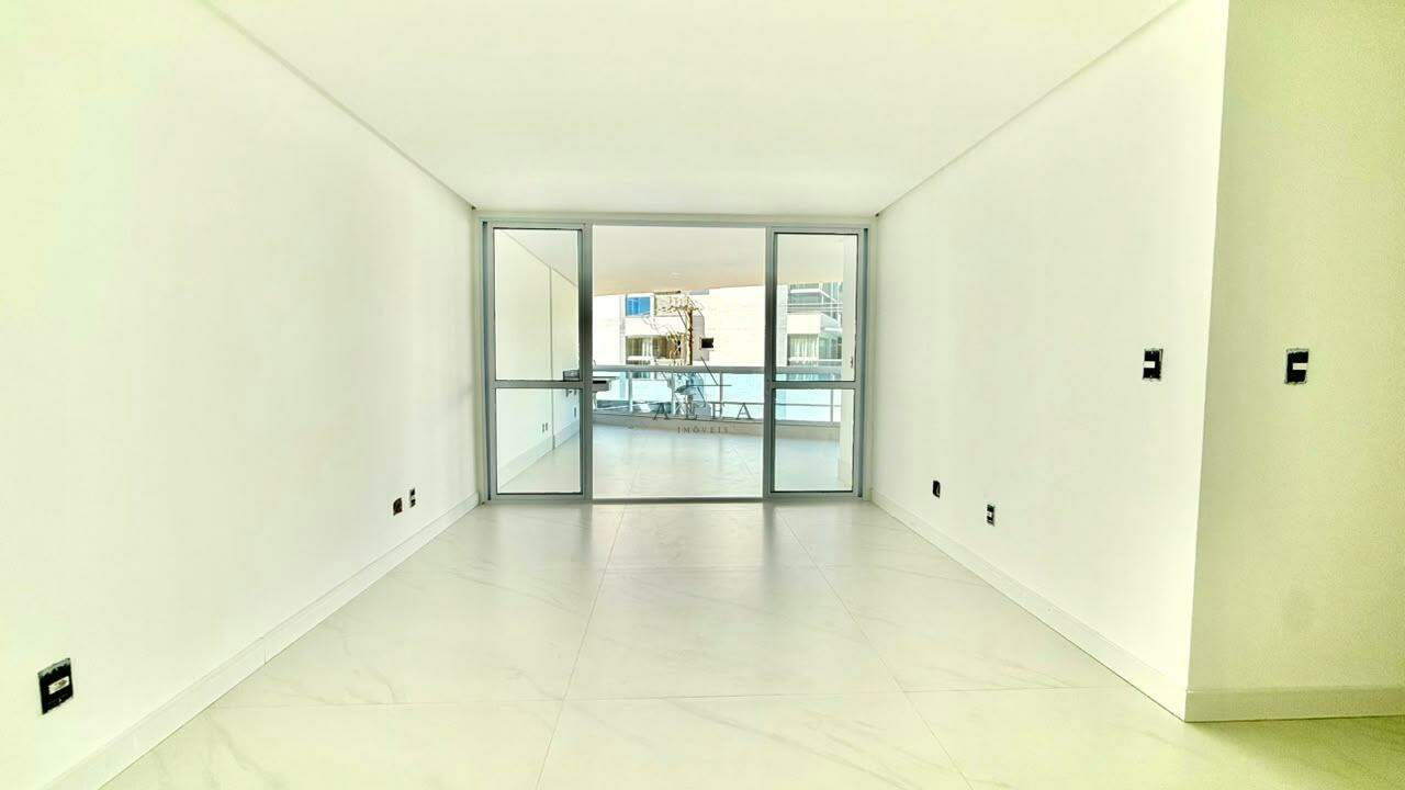 Apartamento à venda no ENSEADA AZUL: APARTAMENTO NA QUADRA DO MAR À VENDA NA ENSEADA AZUL, GUARAPARI - ES