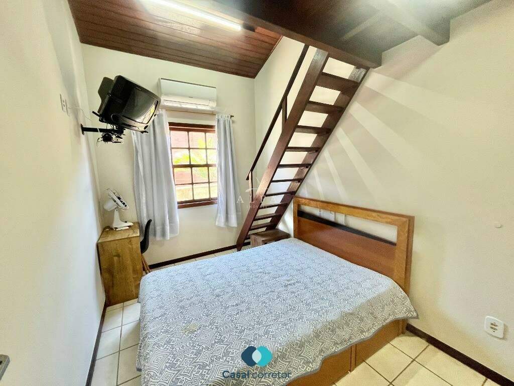 Casa à venda no ENSEADA AZUL: Casa em condomínio à venda na Enseada Azul, Guarapari Es.