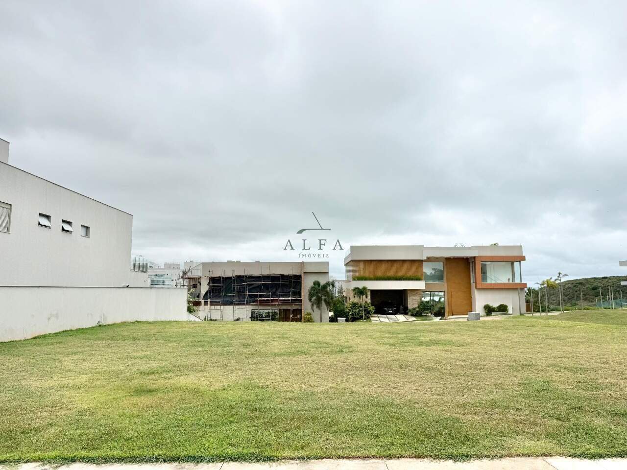 Lote em condomínio à venda no ENSEADA AZUL: 