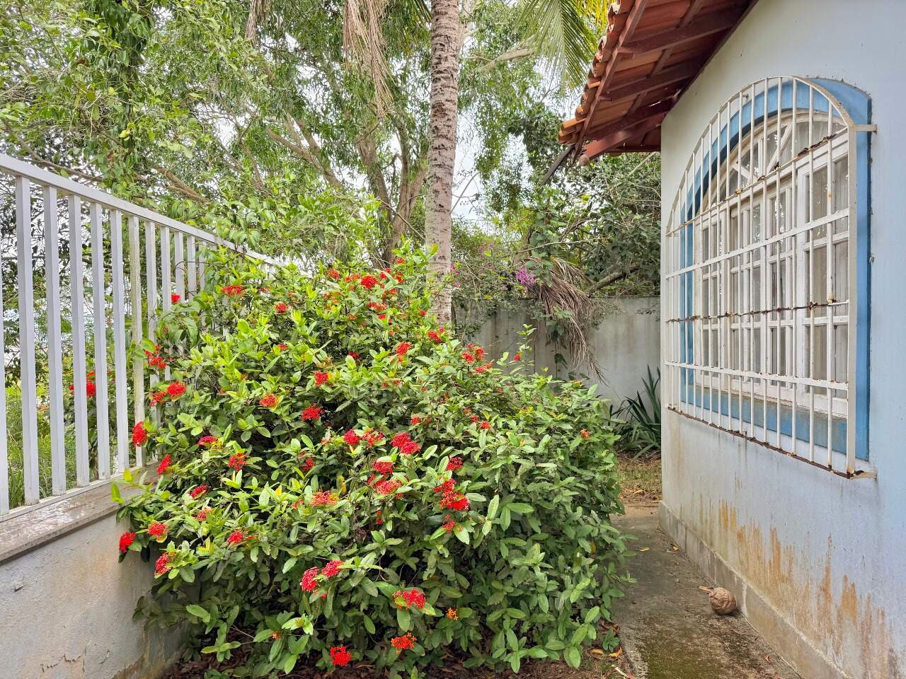 Casa à venda no MEAÍPE: 