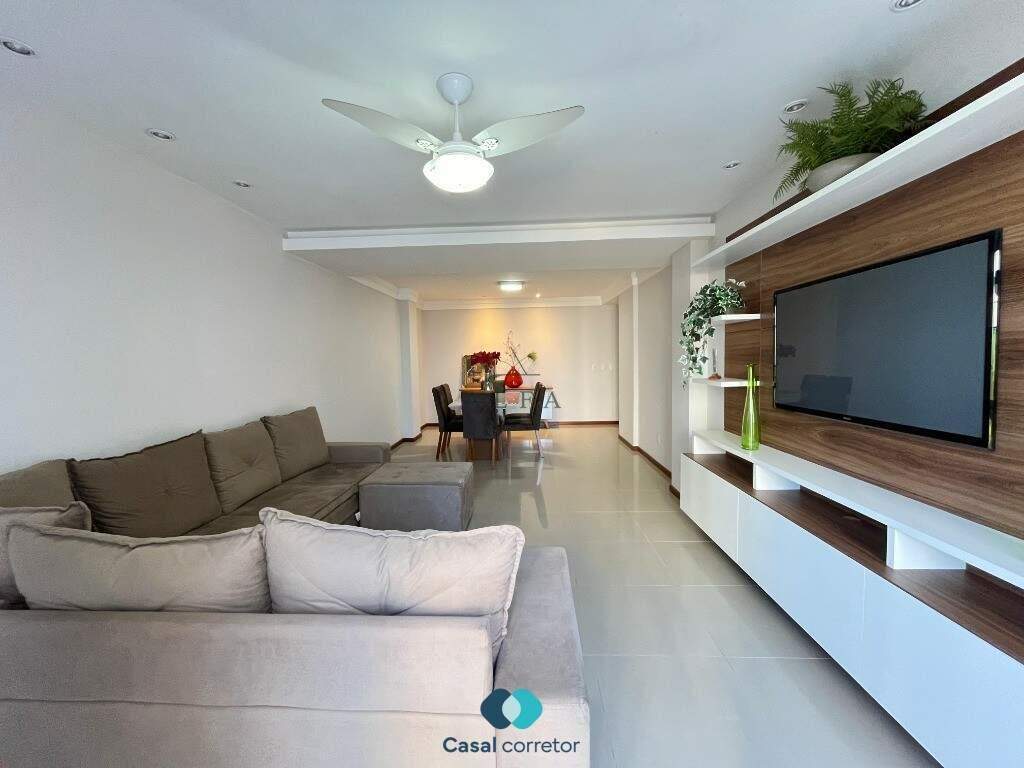 Apartamento à venda no Centro: Cobertura à venda no Centro de Guarapari .