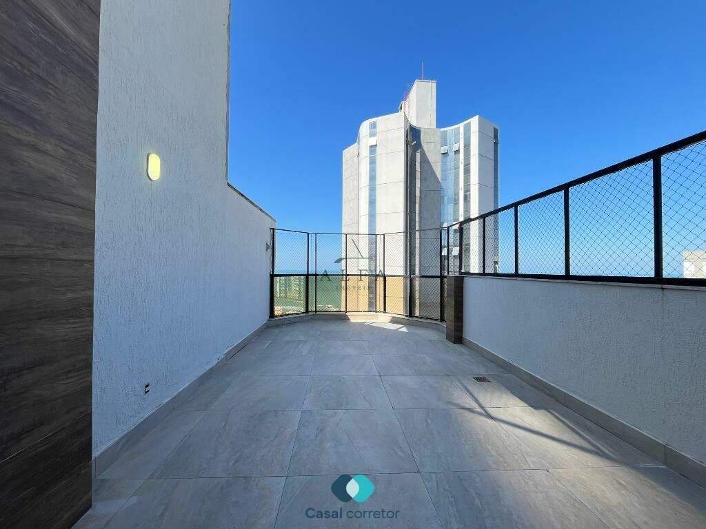 Apartamento à venda no Centro: Cobertura à venda no Centro de Guarapari .