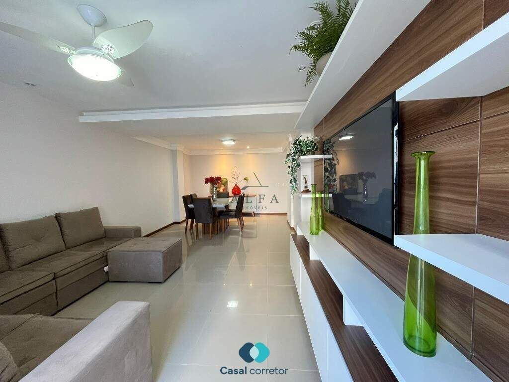 Apartamento à venda no Centro: Cobertura à venda no Centro de Guarapari .