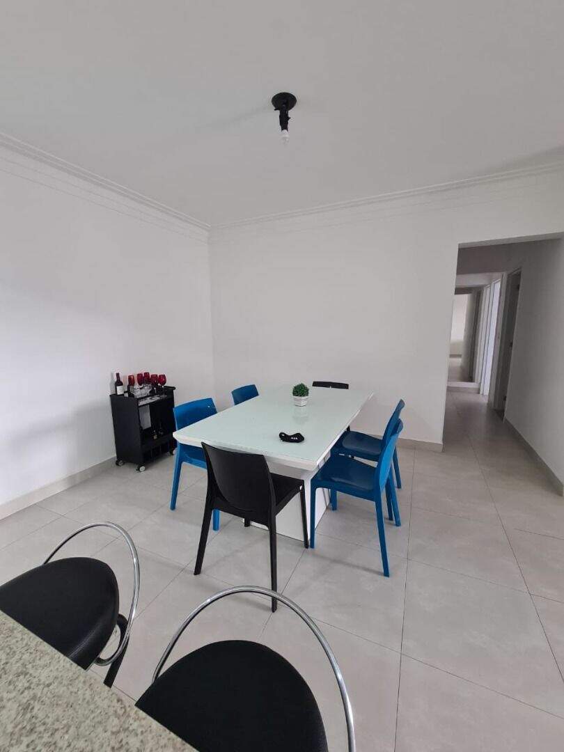 Apartamento à venda no Canto do Forte: 