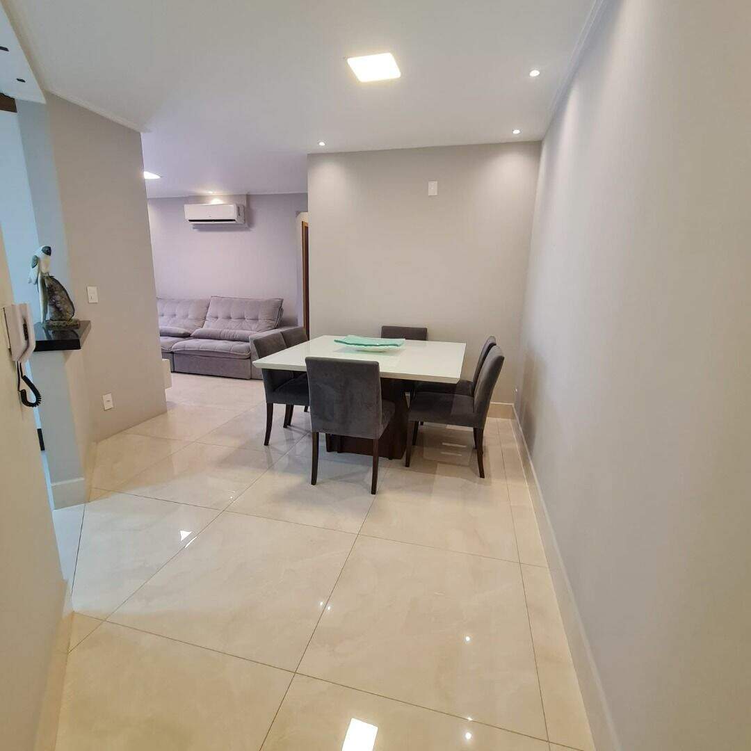 Apartamento à venda no Canto do Forte: 