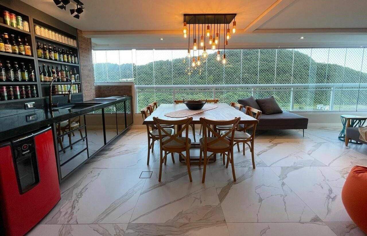 Apartamento à venda no Canto do Forte: 