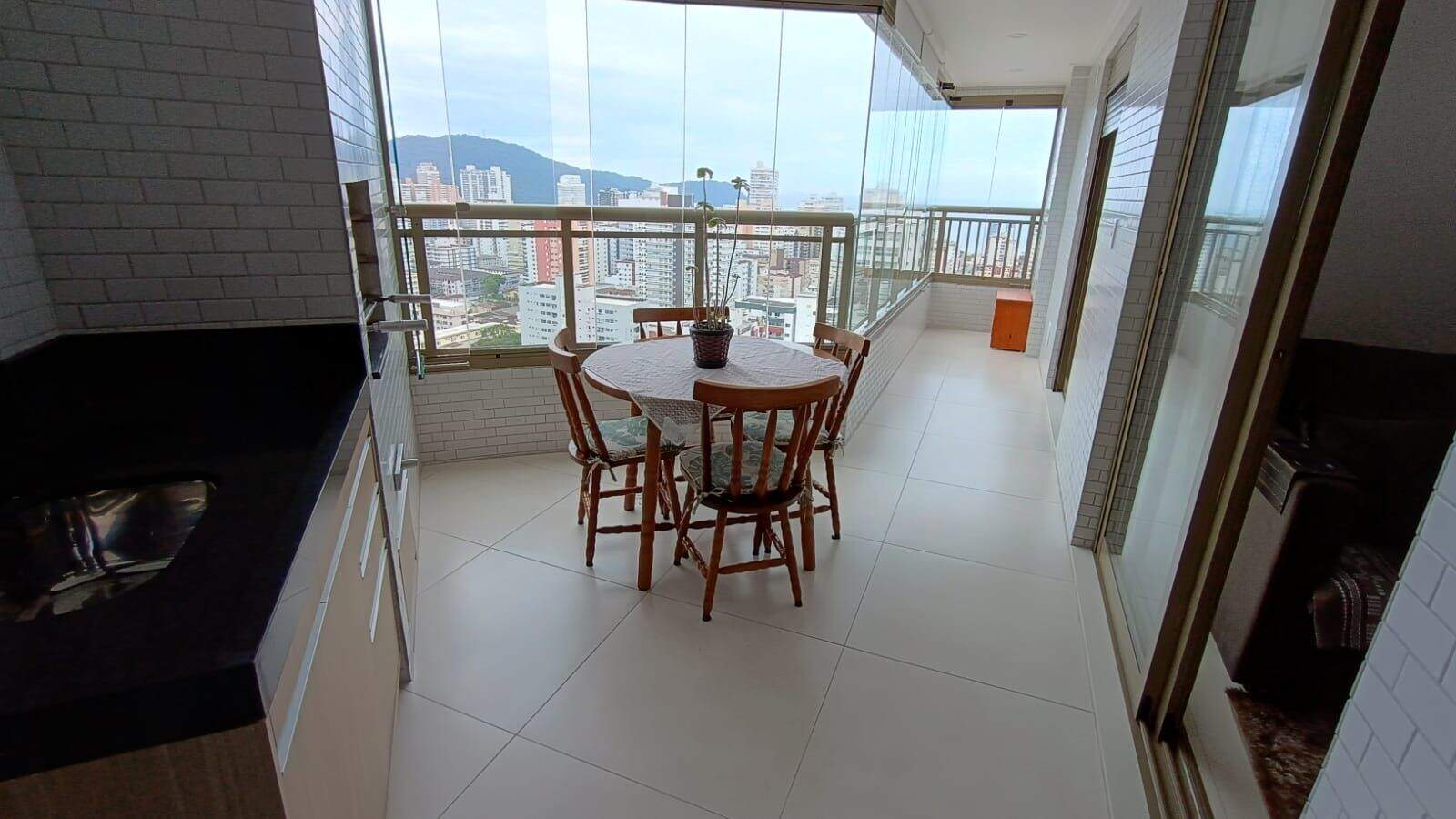 Apartamento à venda no Canto do Forte: 