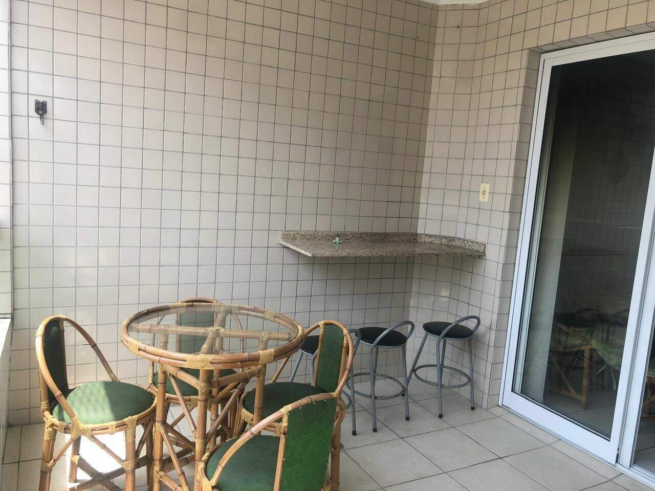 Apartamento à venda no Tupi: 