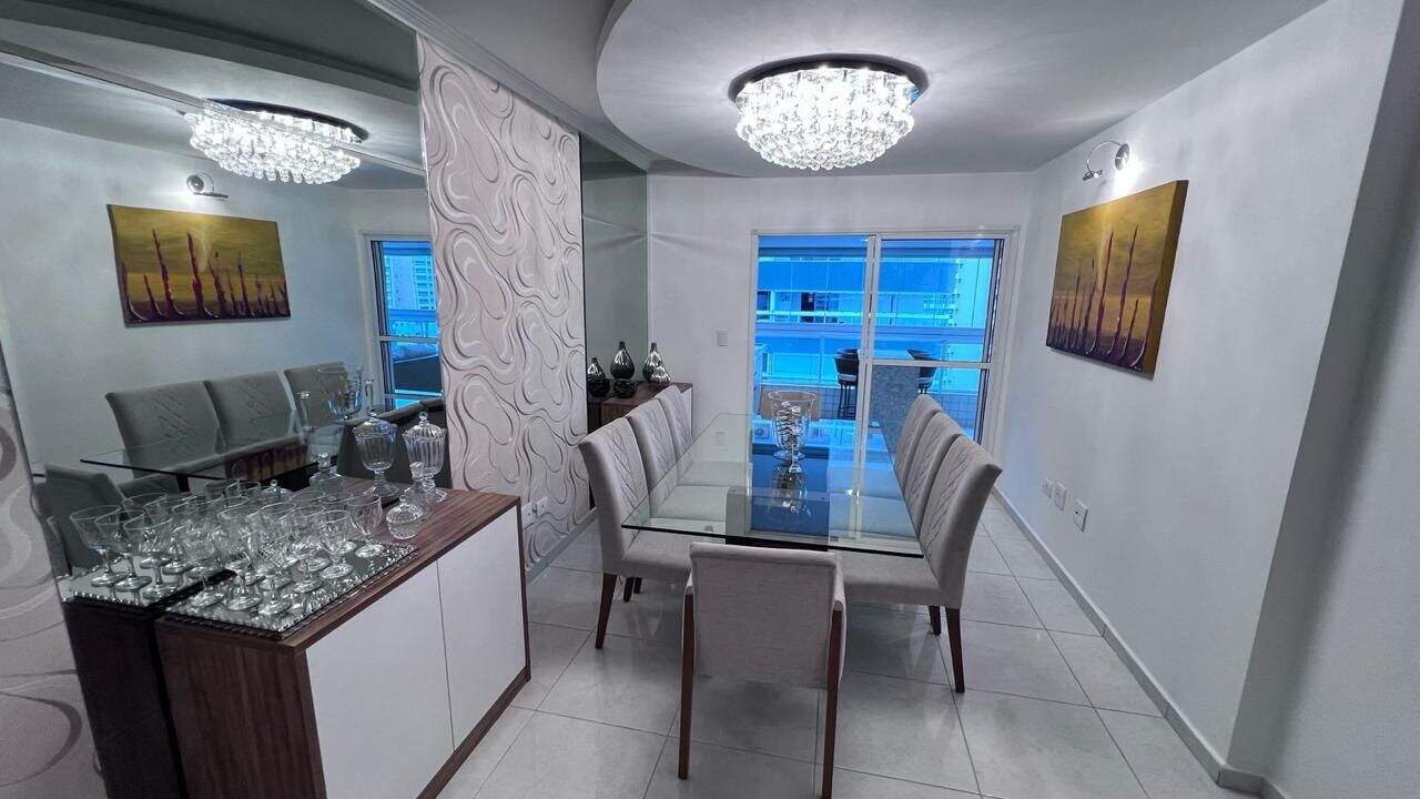 Apartamento à venda no Canto do Forte: 