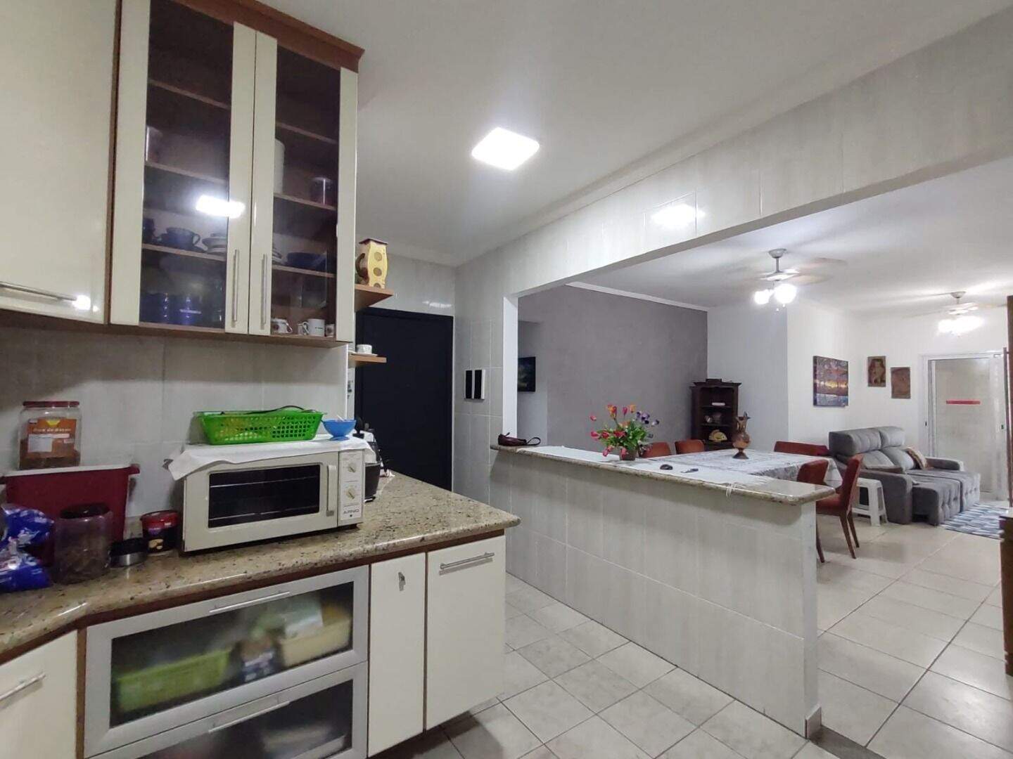Apartamento à venda no Tupi: 