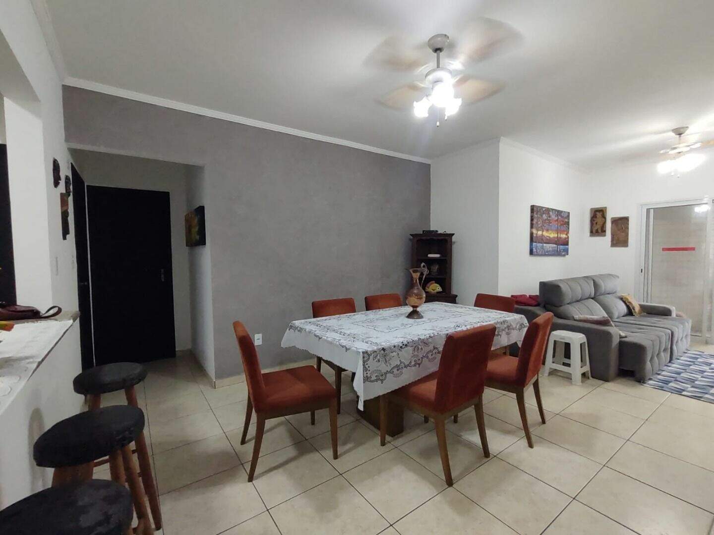 Apartamento à venda no Tupi: 