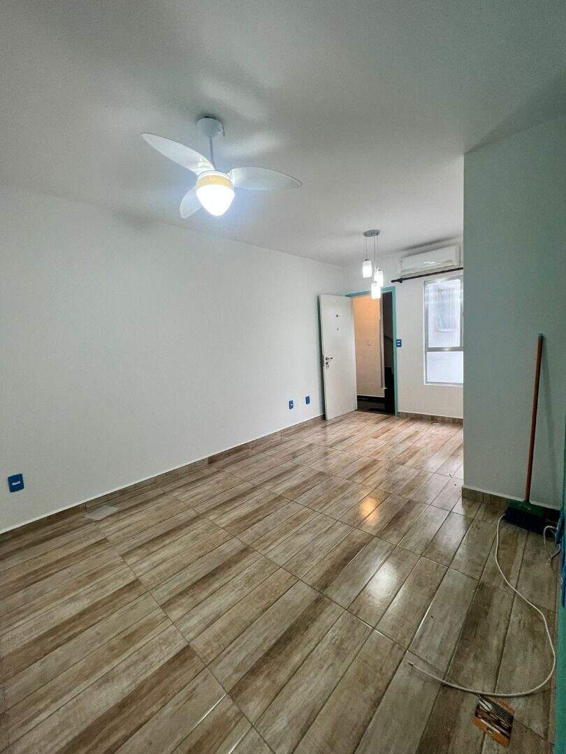Apartamento à venda no Canto do Forte: 