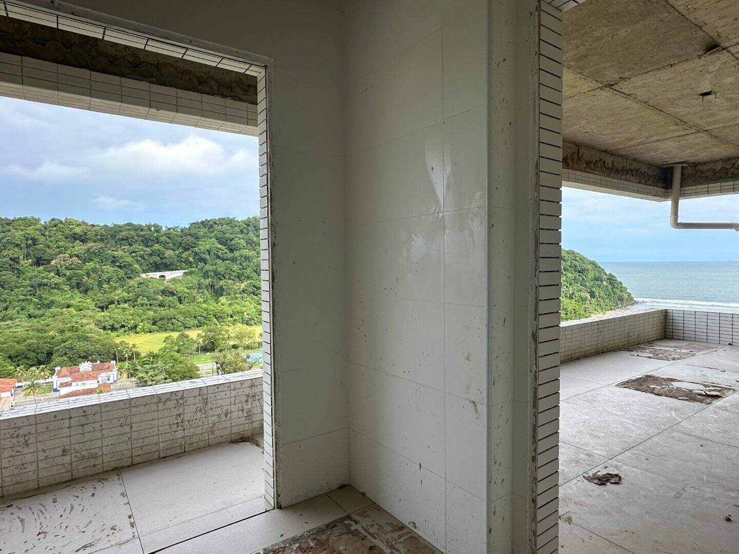 Apartamento à venda no Canto do Forte: 