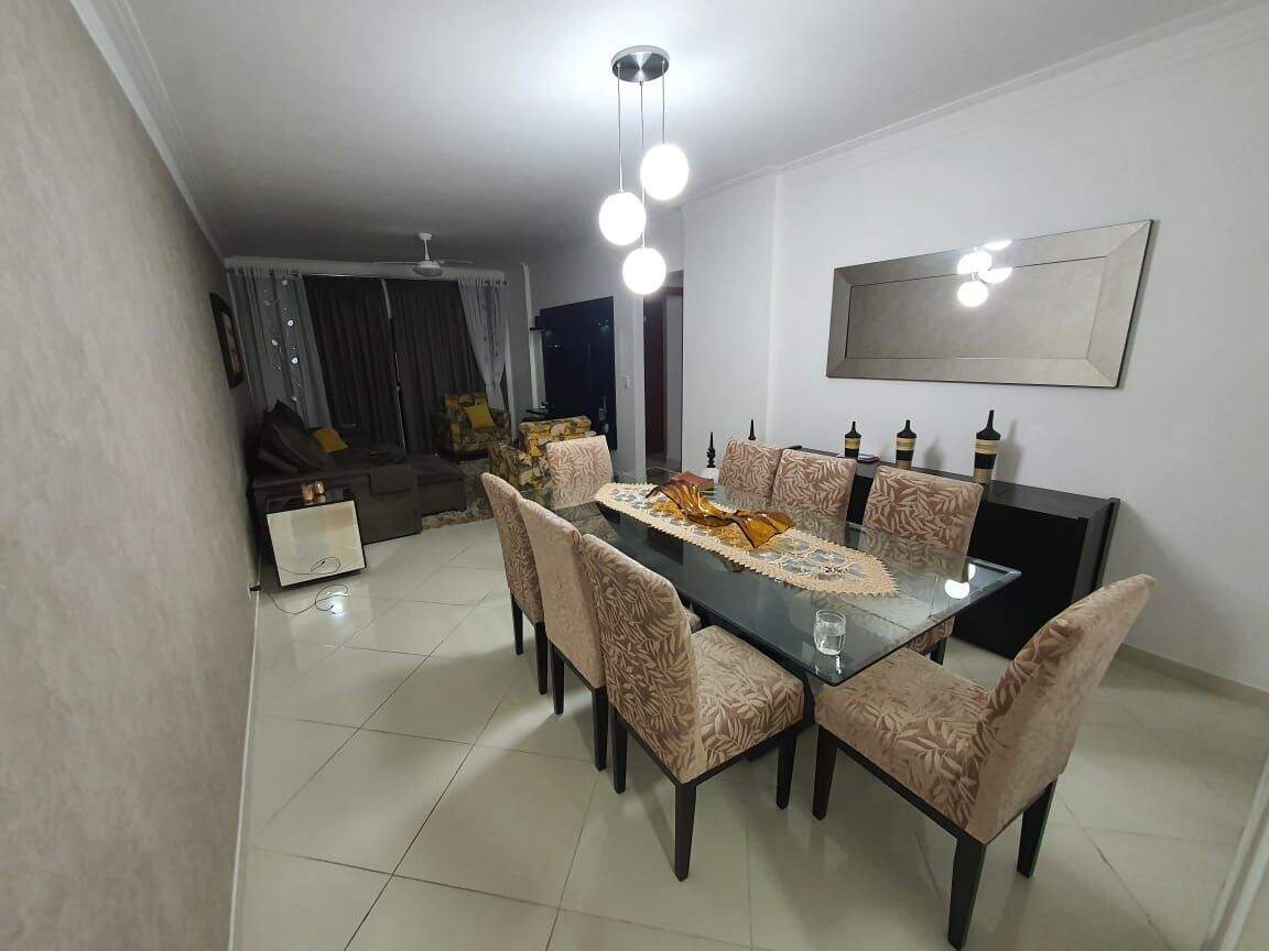 Apartamento à venda no Ocian: 