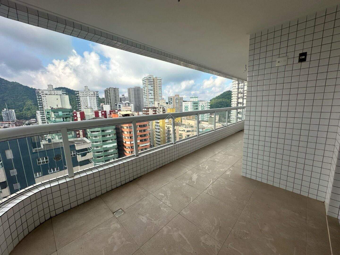 Apartamento à venda no Canto do Forte: 