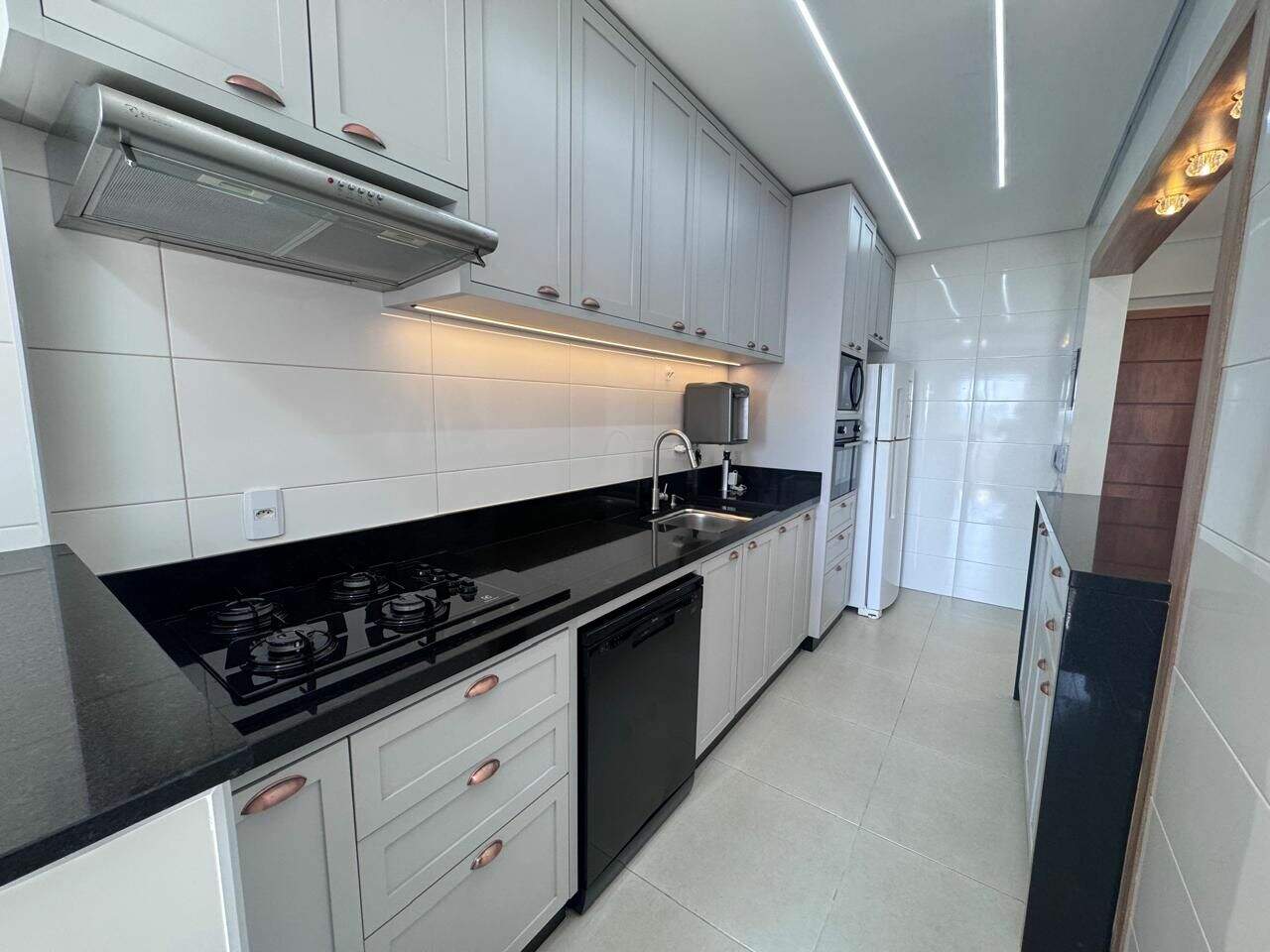 Apartamento à venda no Ocian: 