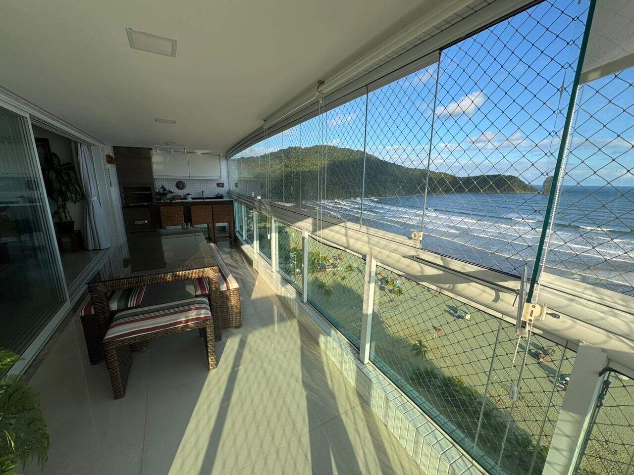 Apartamento à venda no Canto do Forte: 