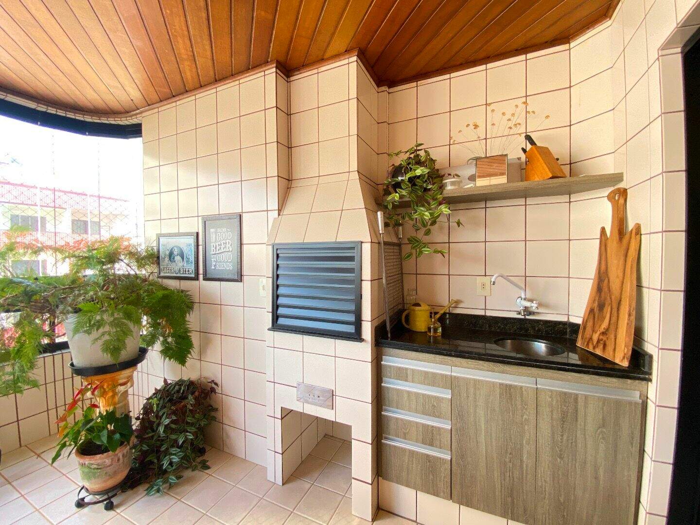 Apartamento à venda no Tupi: 