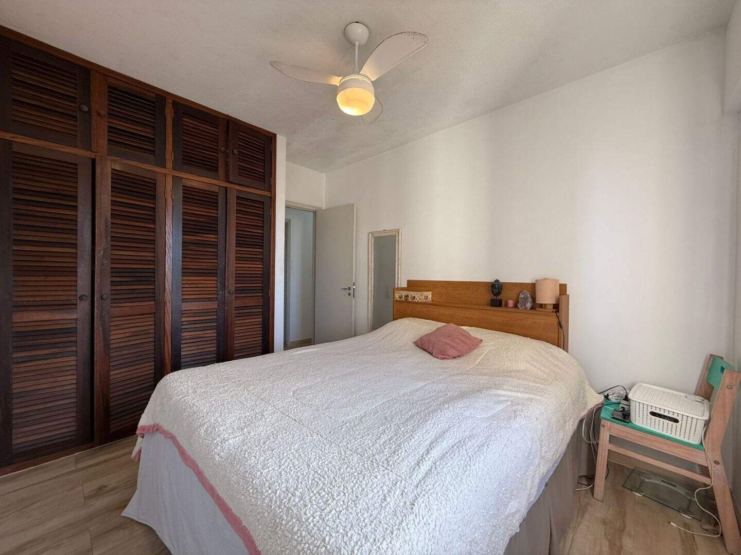 Apartamento à venda no Solemar: 