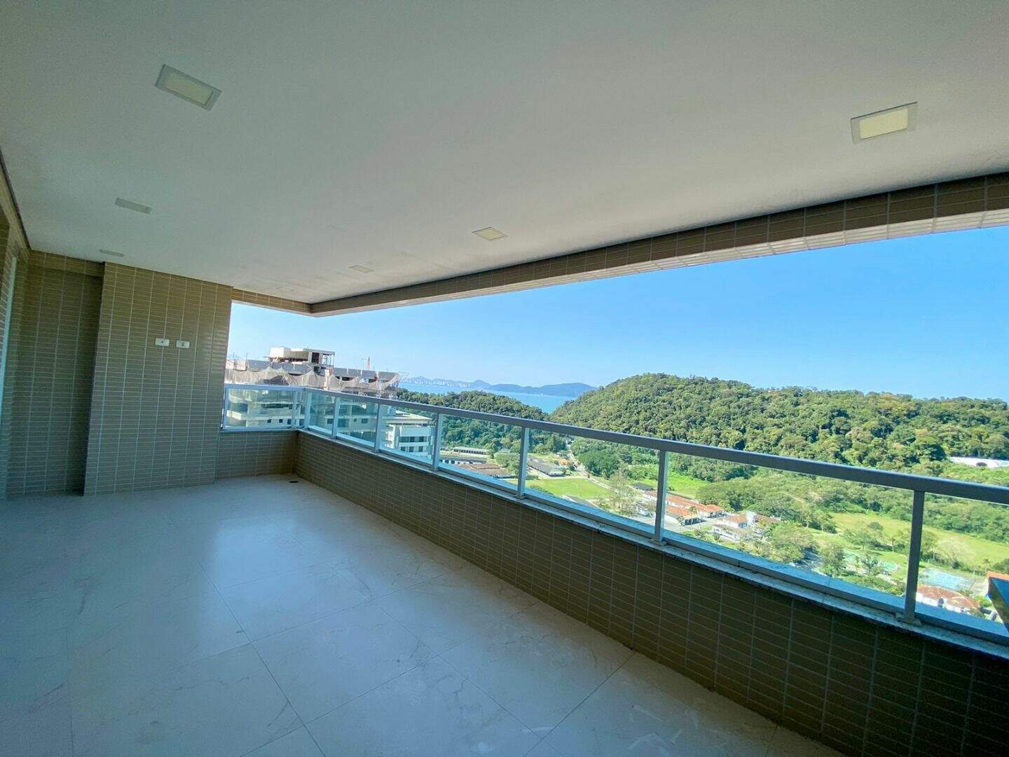 Apartamento à venda no Canto do Forte: 