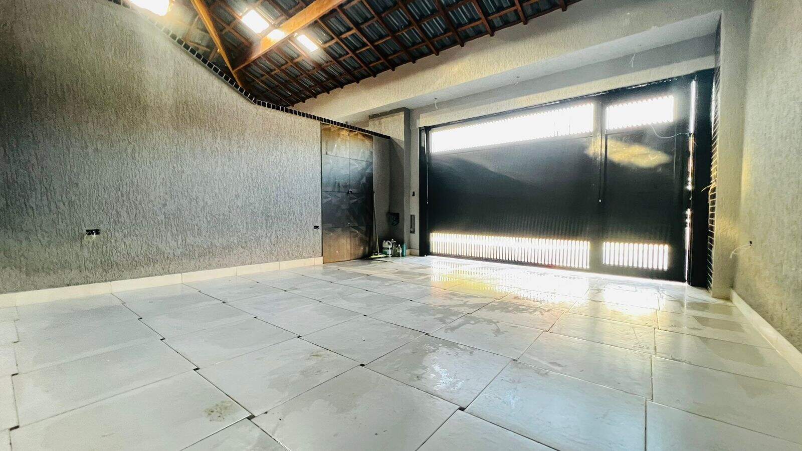 Casa à venda no Caiçara: 
