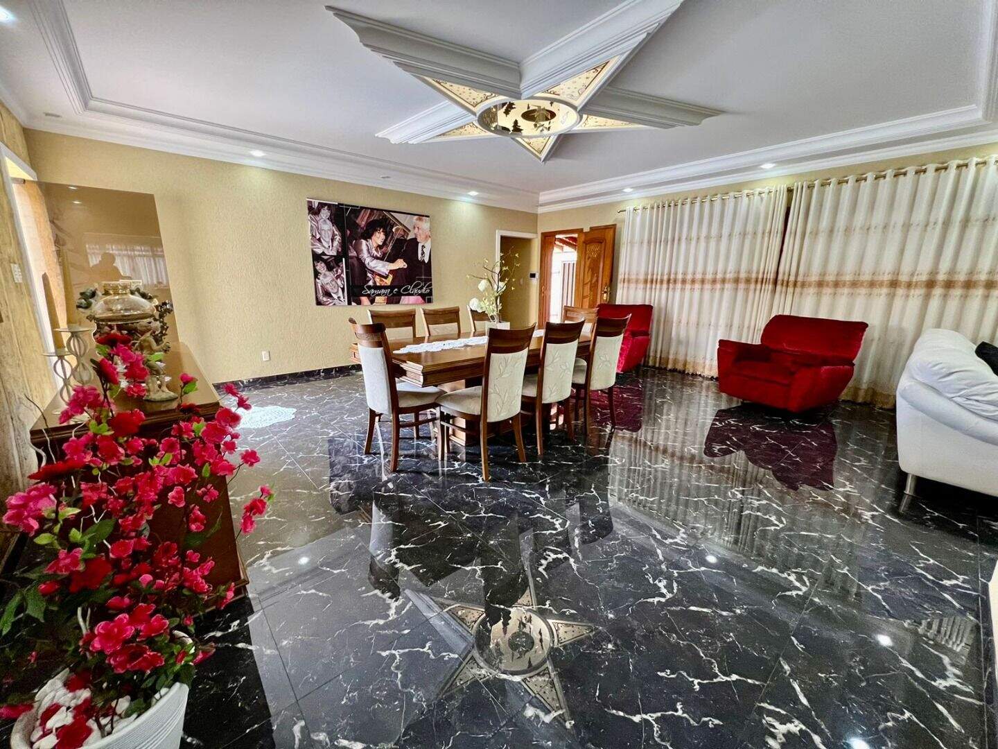 Casa à venda no Canto do Forte: 