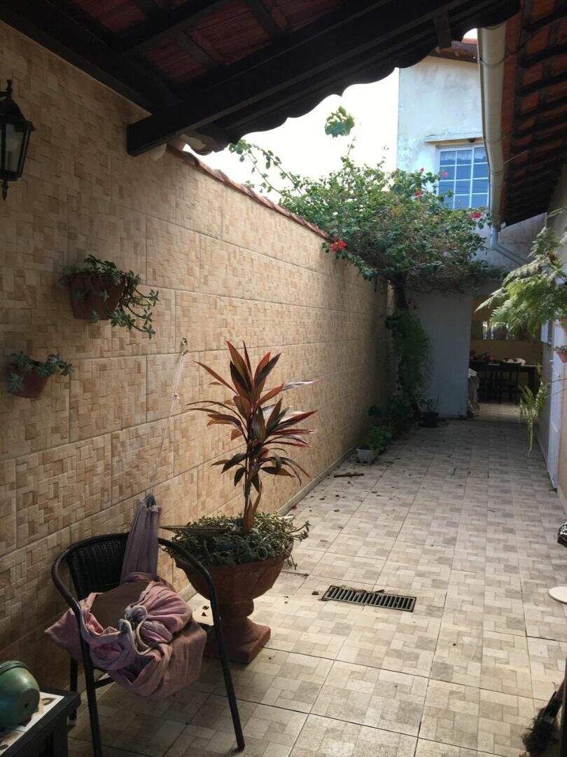Casa à venda no Solemar: 