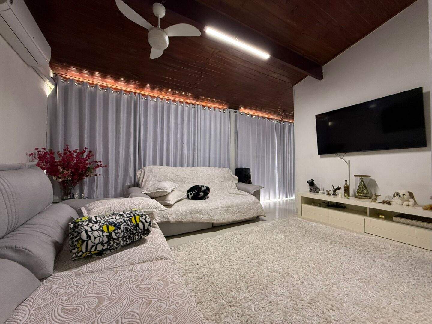 Casa à venda no Tude Bastos: 