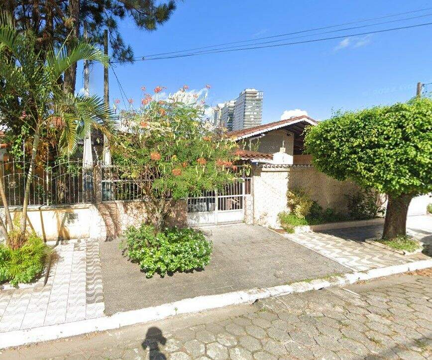 Casa à venda no Canto do Forte: 