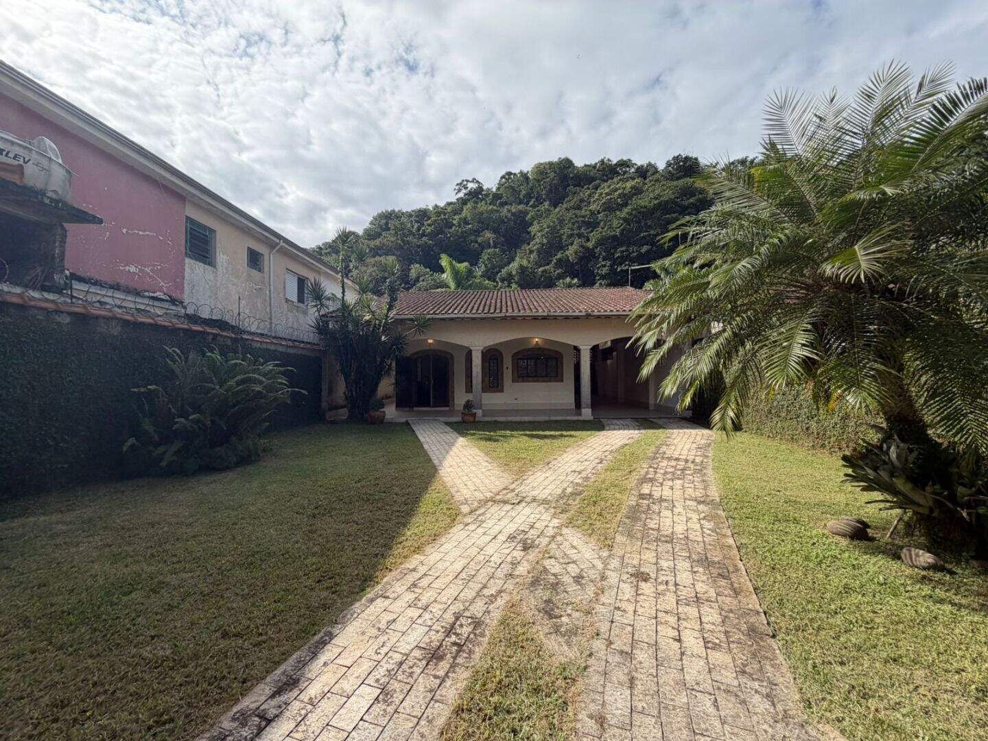 Casa à venda no Canto do Forte: 