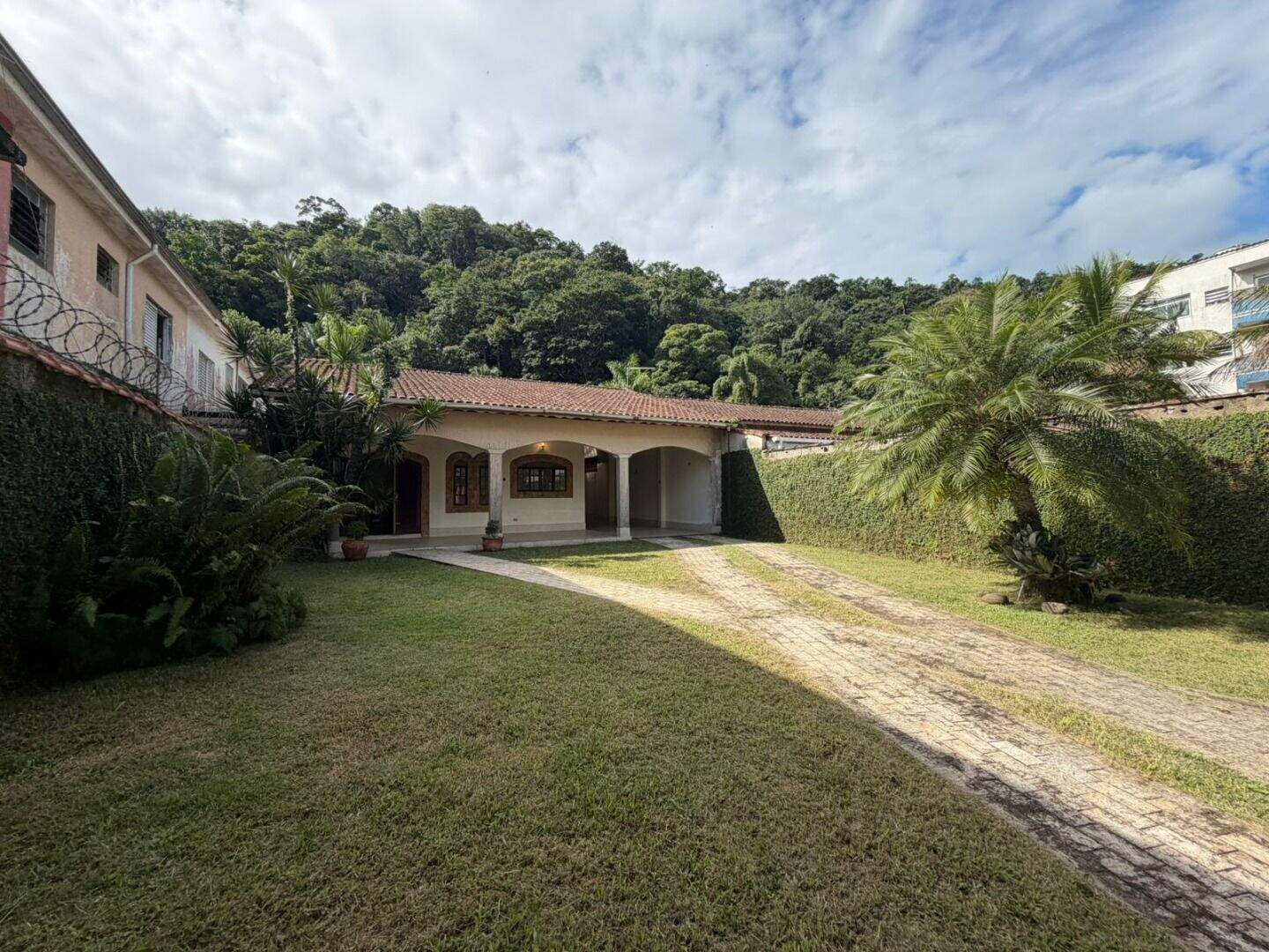 Casa à venda no Canto do Forte: 