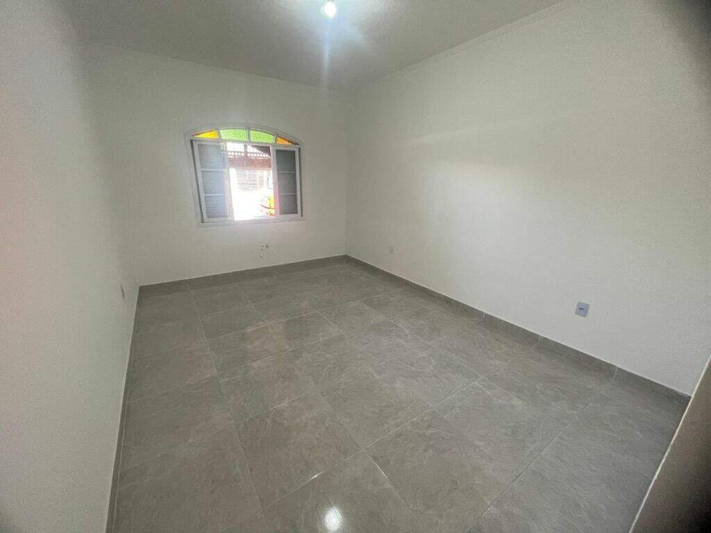 Casa à venda no Guilhermina: 