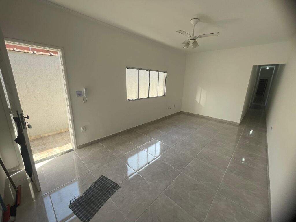 Casa à venda no Guilhermina: 