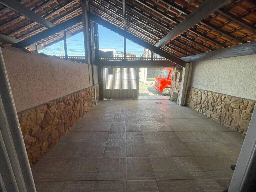Casa à venda no Guilhermina: 