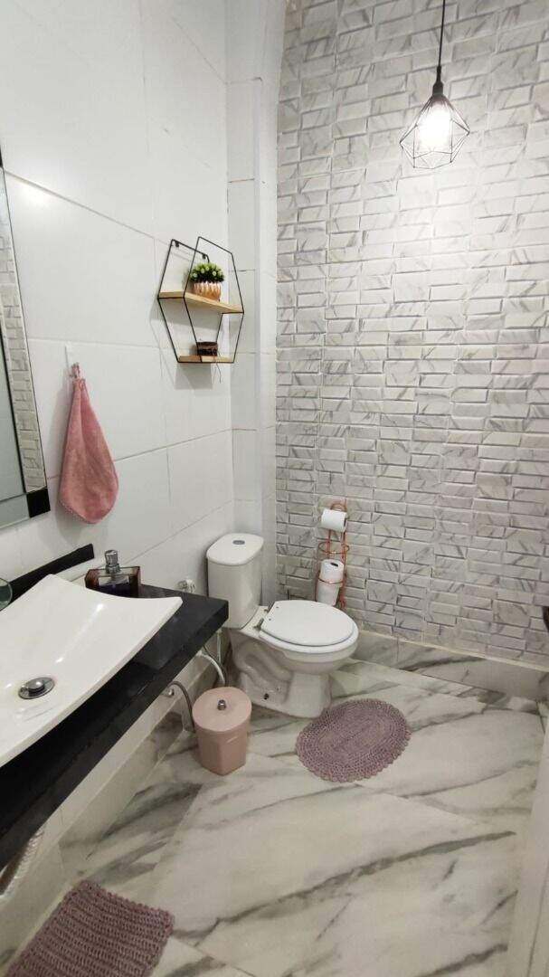 Casa à venda no Guilhermina: 