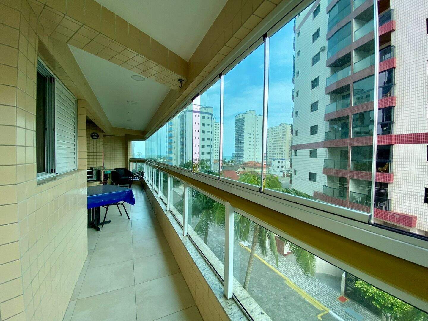 Apartamento à venda no Ocian: 