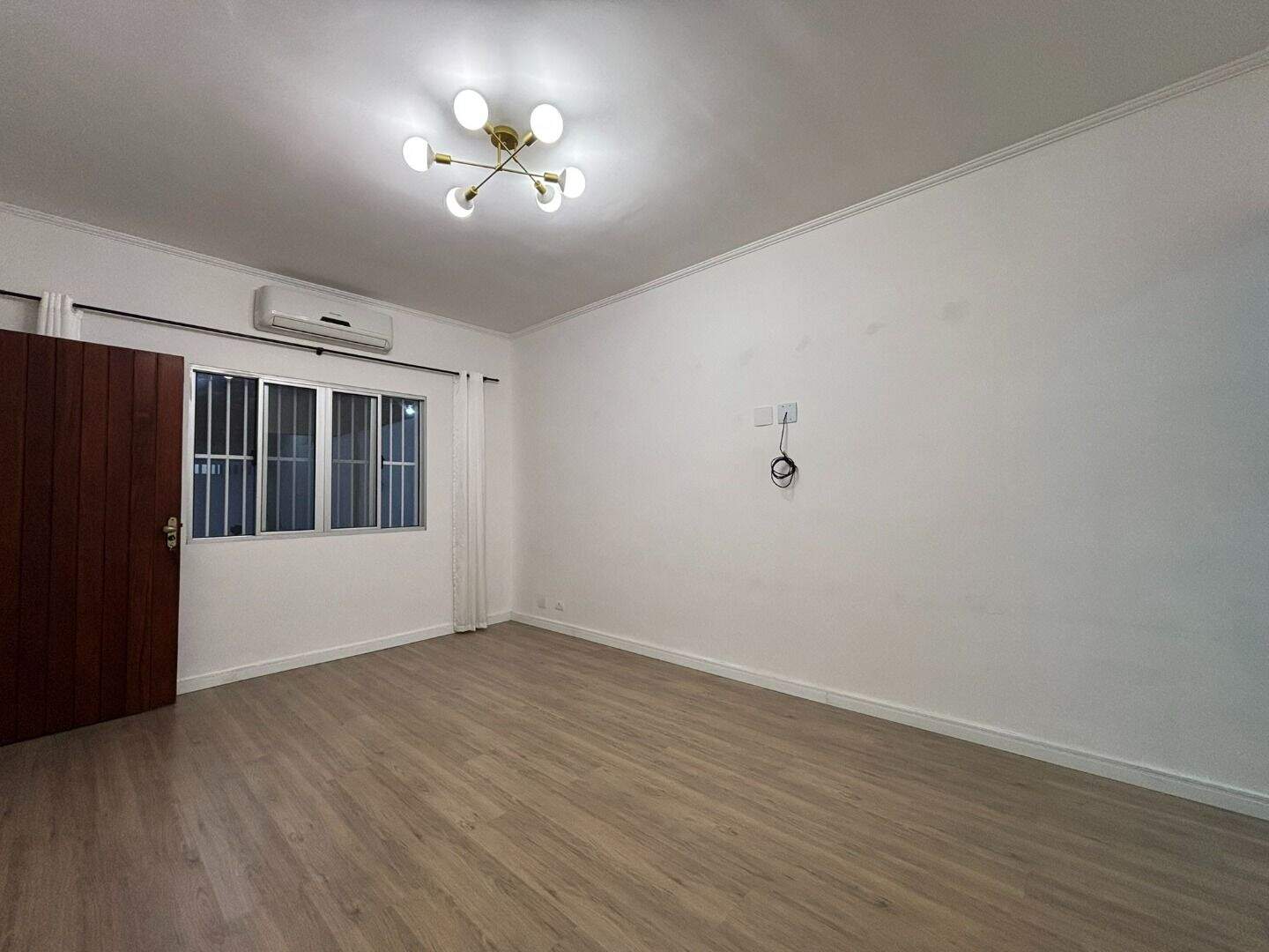 Casa à venda no Tupi: 