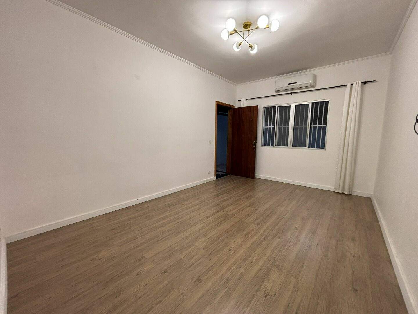 Casa à venda no Tupi: 