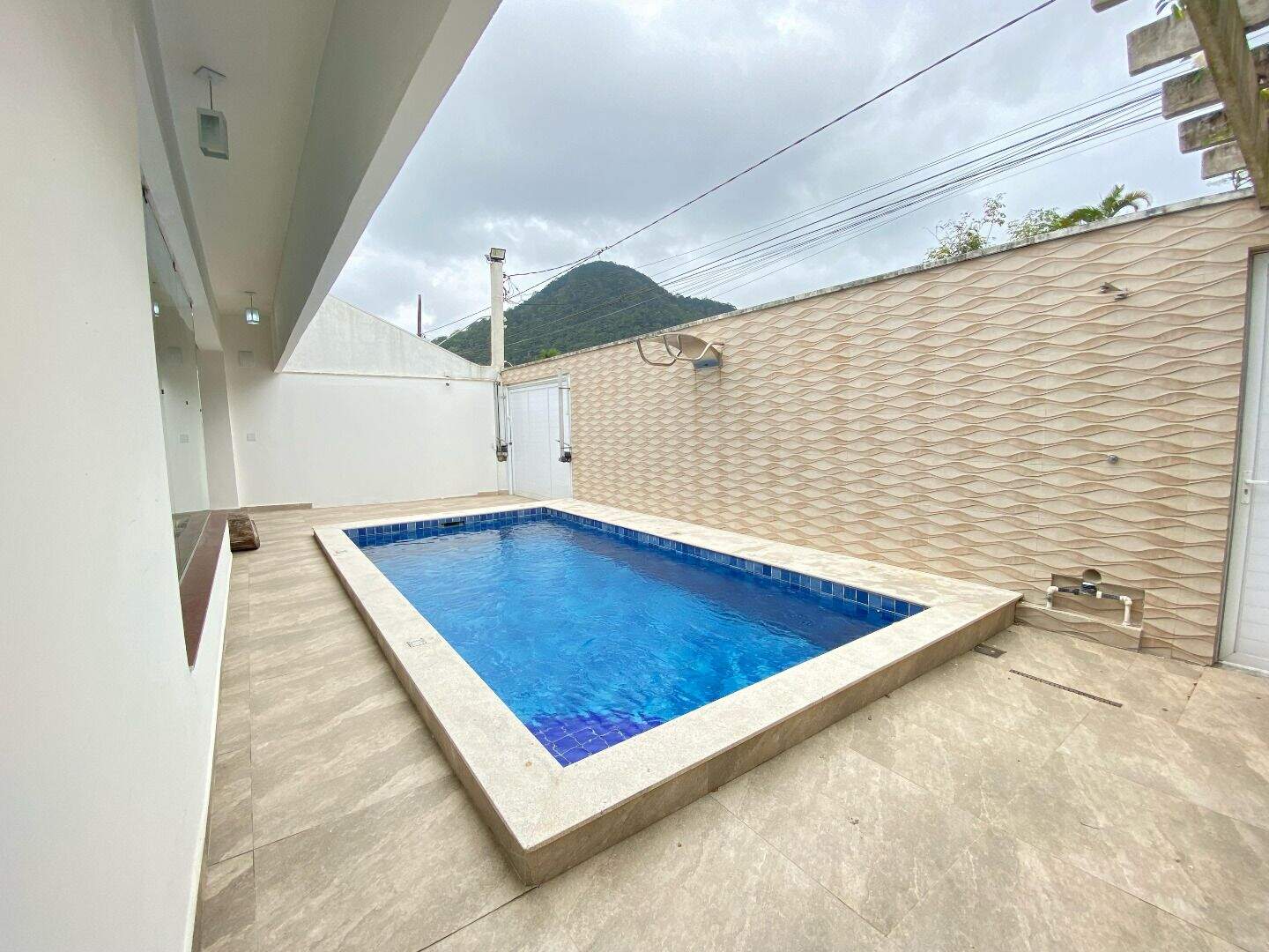 Casa à venda no Canto do Forte: 