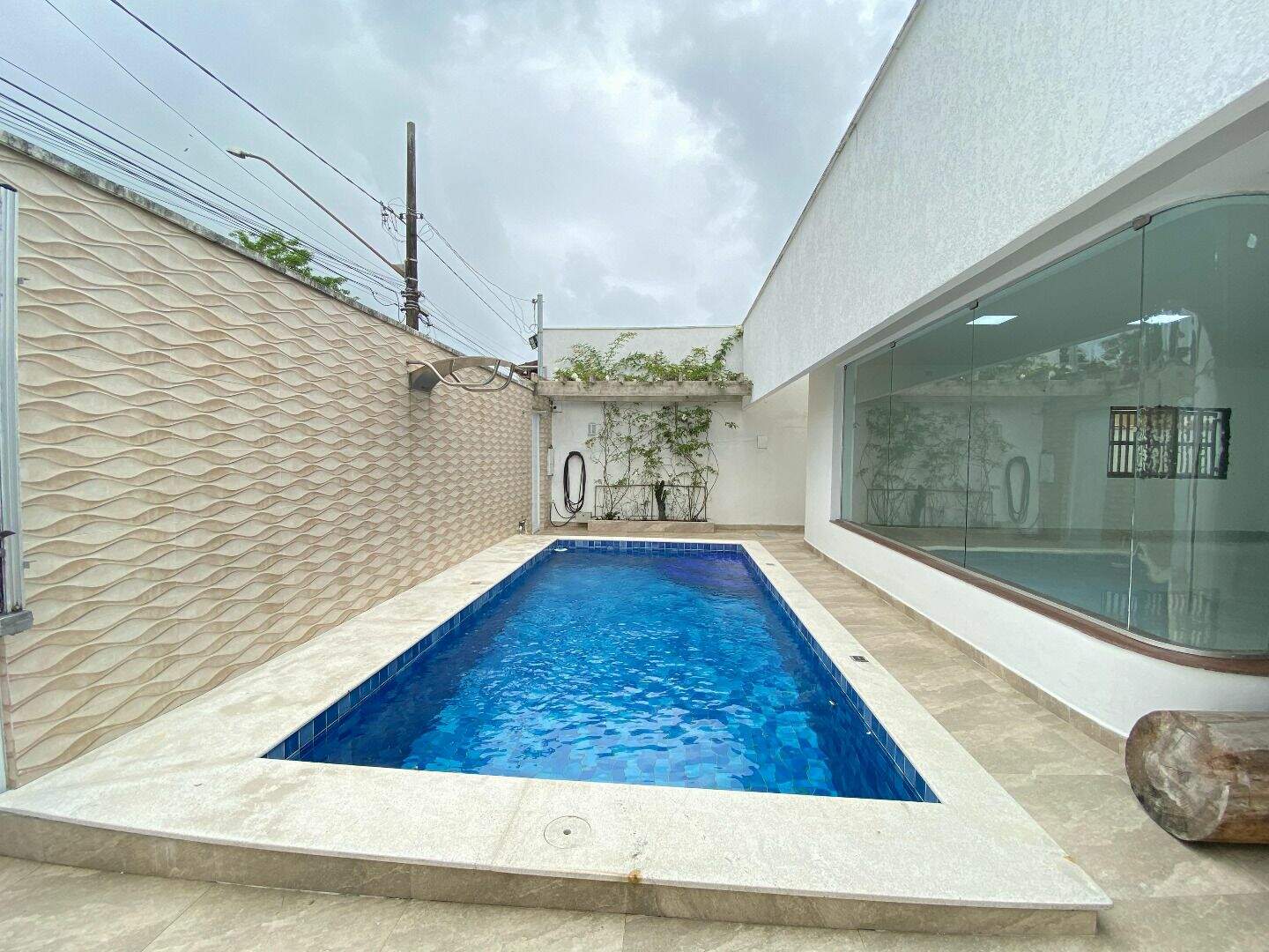 Casa à venda no Canto do Forte: 