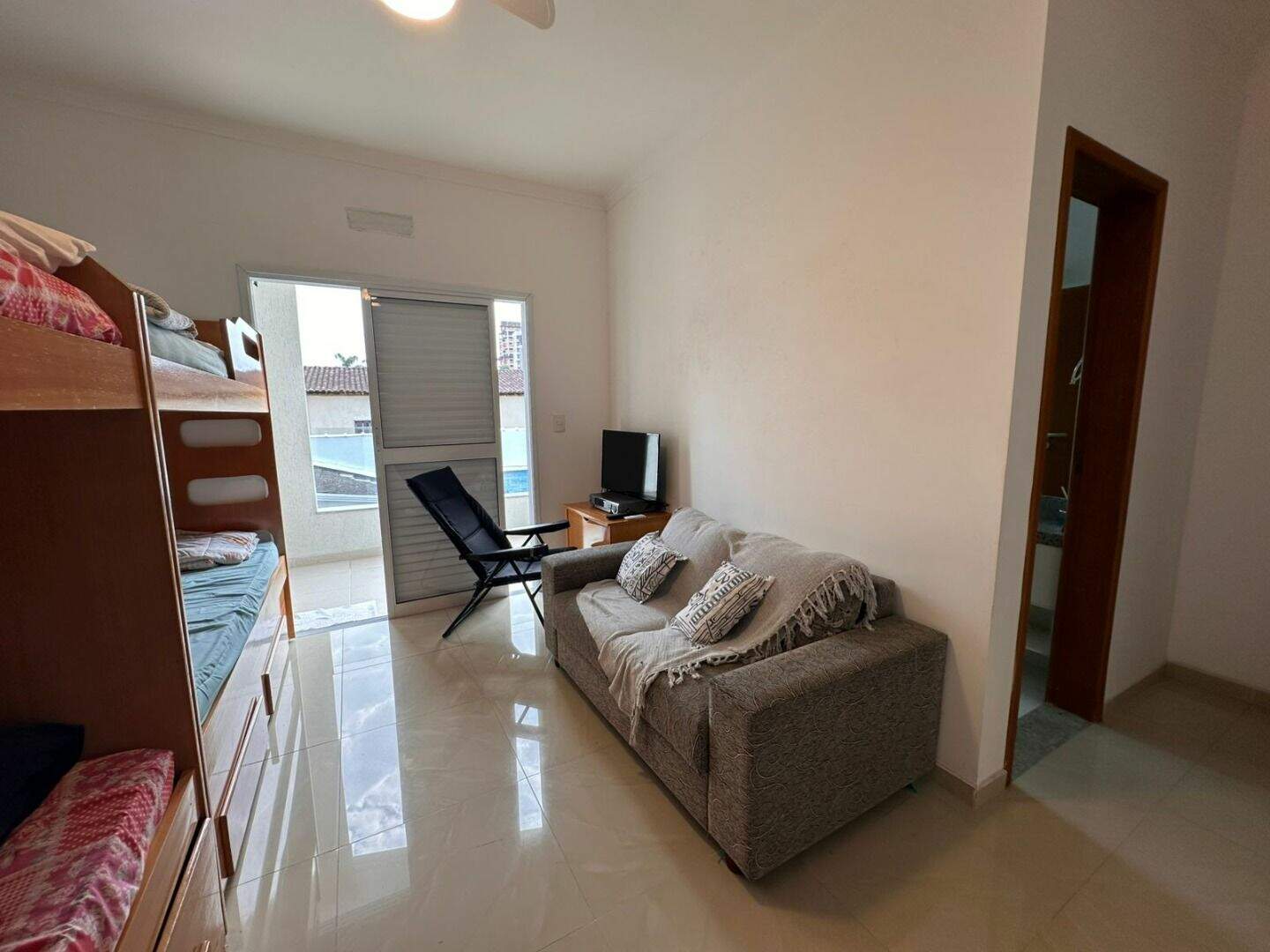 Casa à venda no Canto do Forte: 