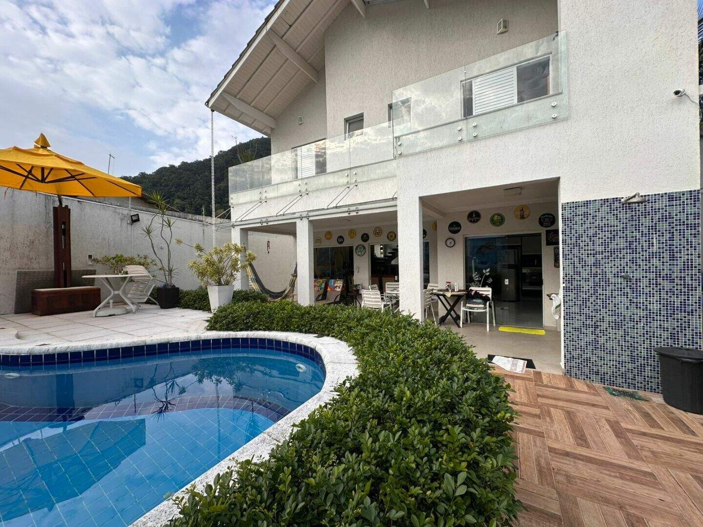 Casa à venda no Canto do Forte: 