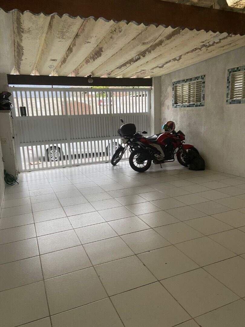 Casa à venda no Guilhermina: 