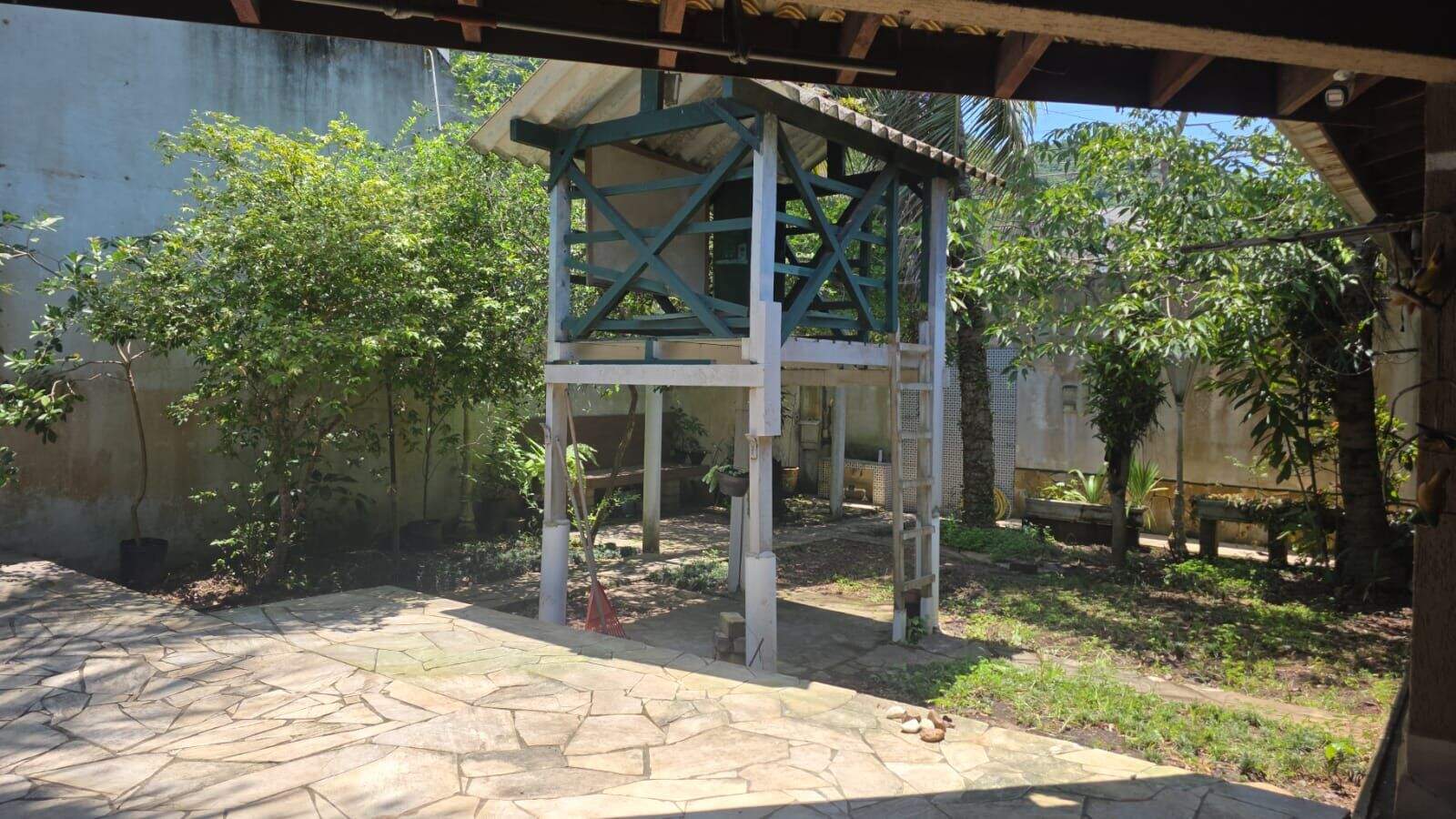 Casa à venda no Canto do Forte: 