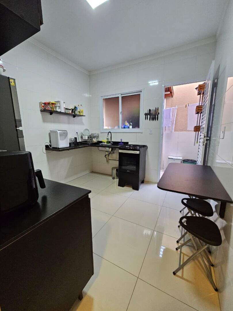Casa à venda no Canto do Forte: 