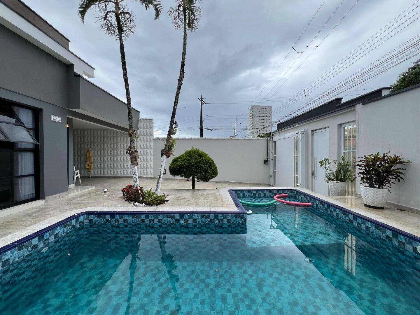 Casa à venda no Jardim Real: 