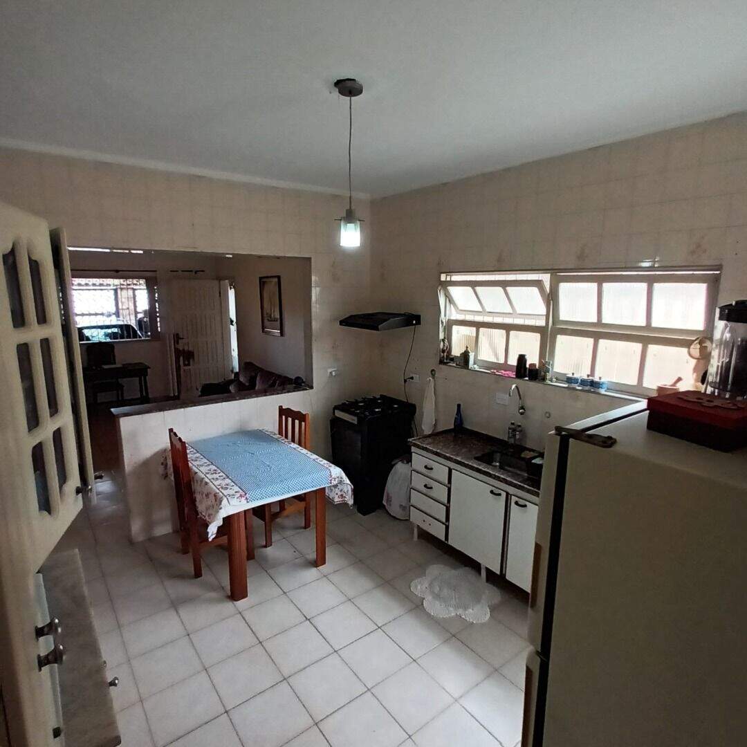 Casa à venda no Guilhermina: 