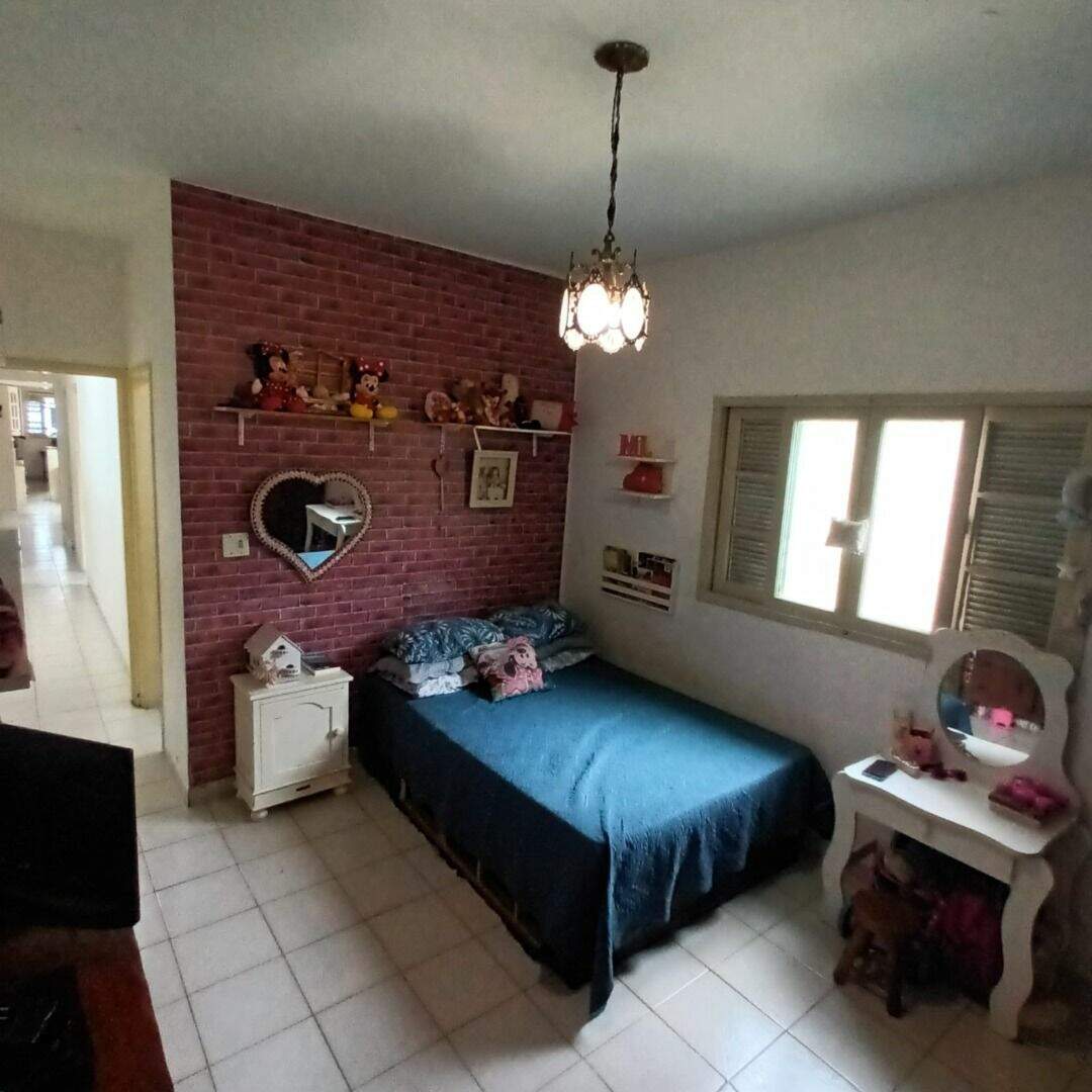 Casa à venda no Guilhermina: 