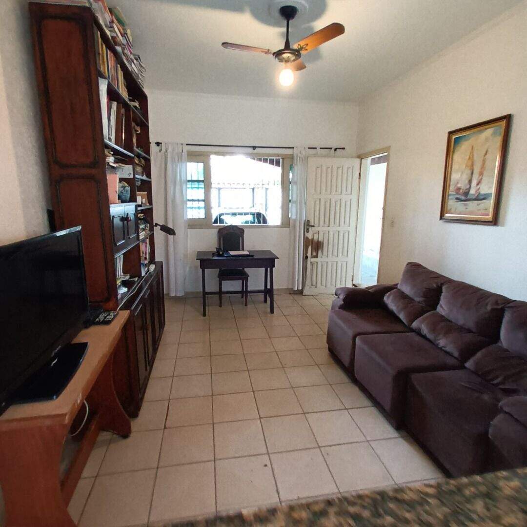 Casa à venda no Guilhermina: 